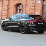 Audi Q8 в прокаченной комплектации продают за 9 млн рублей в Барнауле. Фото