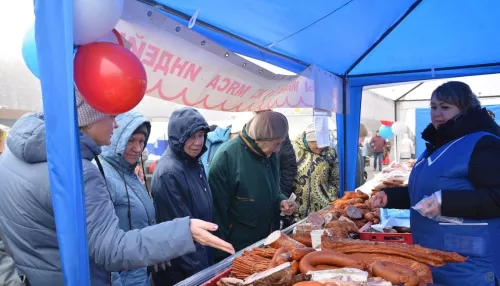 В Барнауле прошли финальные ярмарки накануне Дня народного единства. Фото