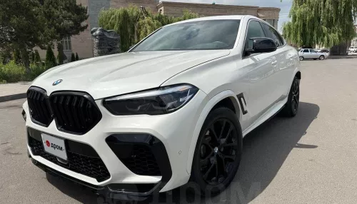 BMW X6 с подогревом руля и 3D-режимом продают за 9,5 млн рублей в Барнауле