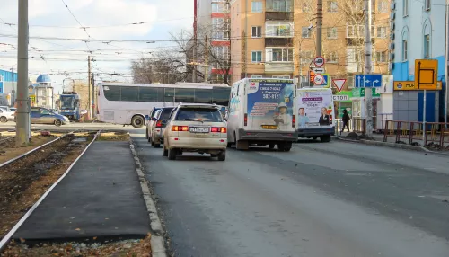 От центра к Черемушкам: заасфальтирована одна из основных улиц Барнаула. Фото