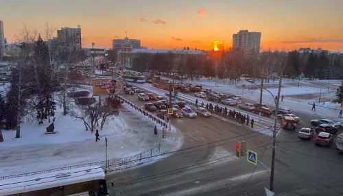 Девятибалльные пробки в Барнауле: где утром 19 ноября сложно проехать