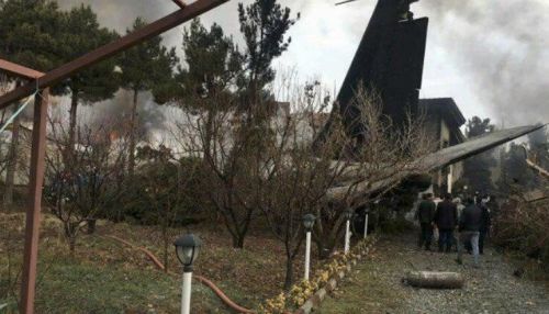 Грузовой Boeing разбился в пригороде Тегерана