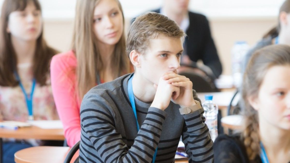 Барнаульских школьников приглашают на пробный экзамен по физике