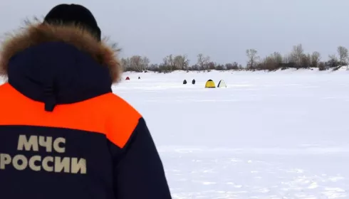 В Алтайском крае рыбак провалился под хрупкий лед и утонул