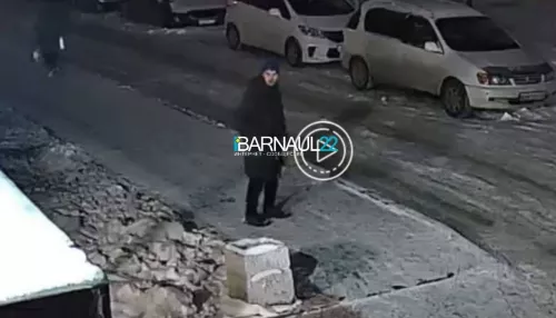 Соцсети: в Барнауле женщины жалуются на преследующего их парня