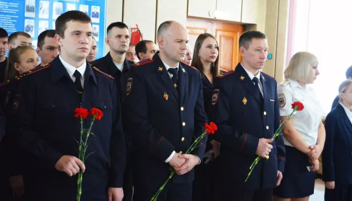 В Барнауле открыли памятный стенд погибшему на СВО полицейскому