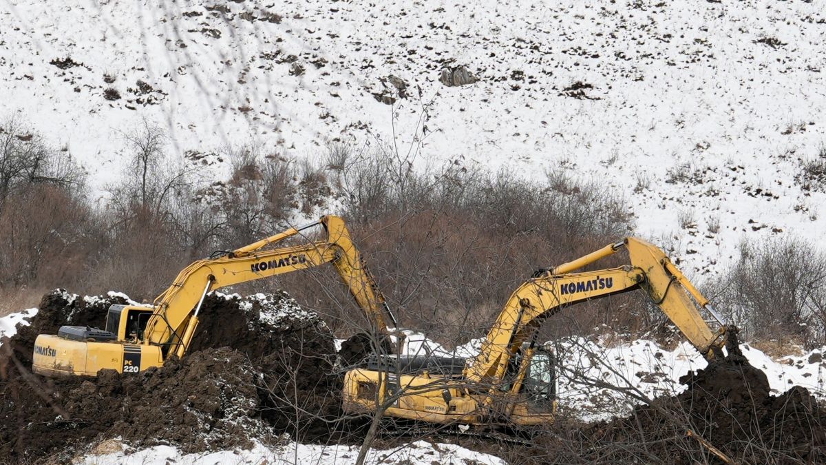 Работа тяжелой техники в Солонешенском районе 