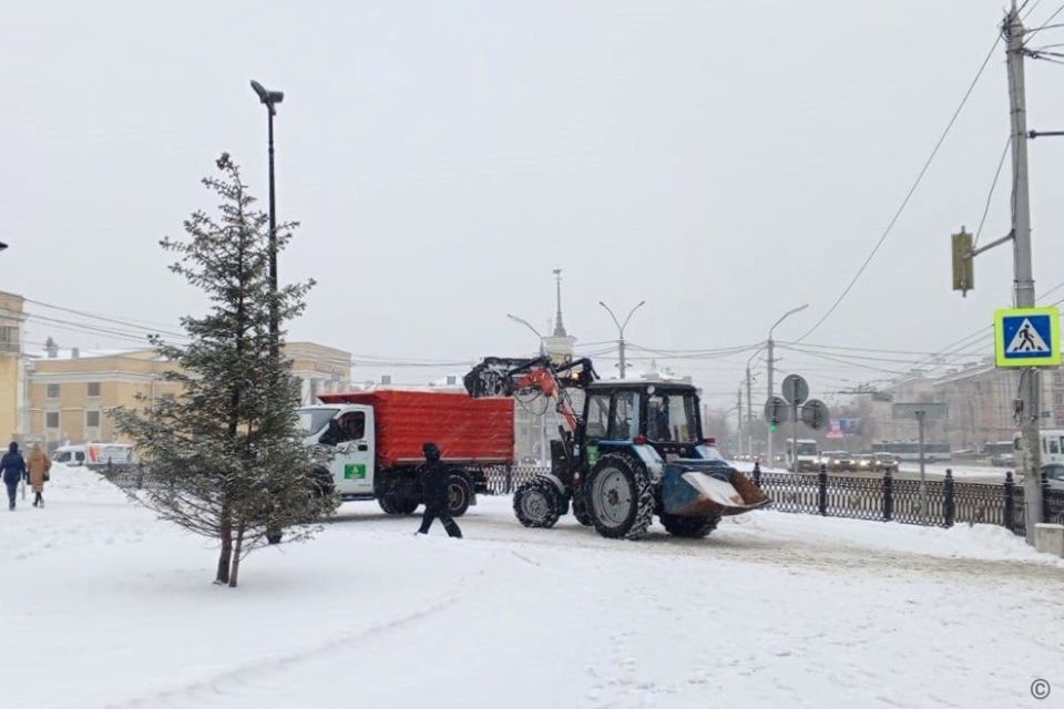 Уборка снега в Барнауле