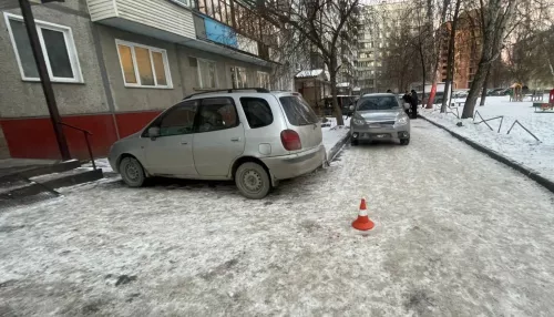 В Новосибирске пьяный водитель насмерть сбил двухлетнего мальчика во дворе. Видео