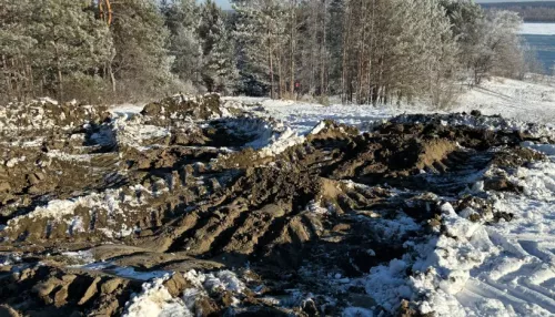 В Бийске перекопали трактором снежный склон после травмы ребенка