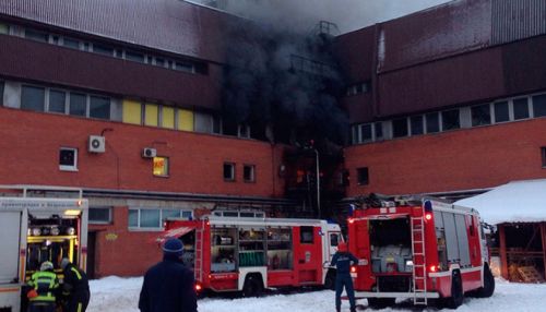 Три человека погибли при пожаре в типографии Петербурга