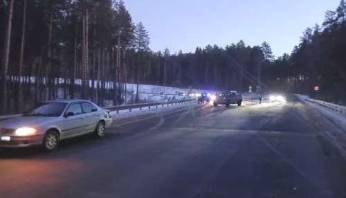 В Горном Алтае произошло ДТП с участием трех авто. Пострадал один из водителей