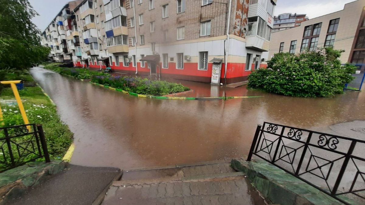 Застой воды на улице Горно-Алтайска