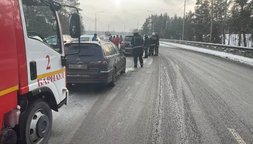 Массовое ДТП заблокировало шоссе Ленточный бор в Барнауле