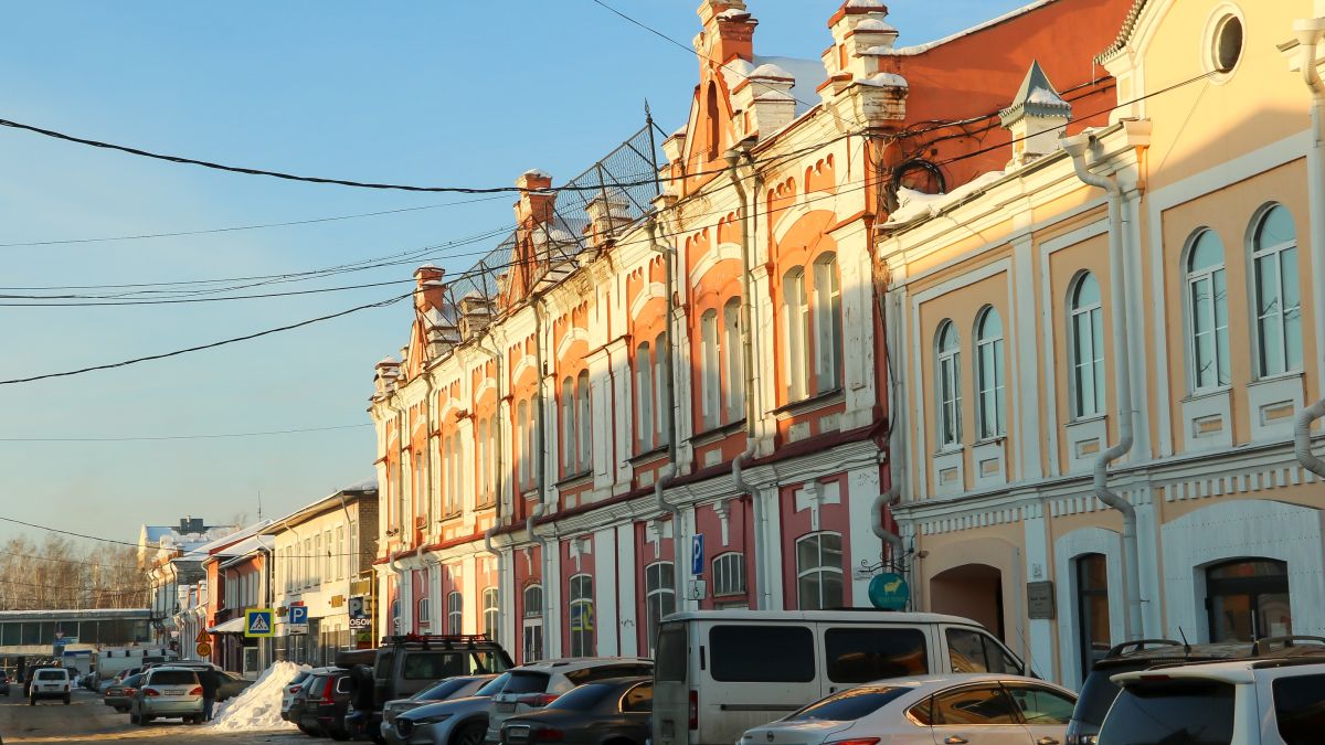 Здание магазина Второва на ул. Льва Толстого, 32