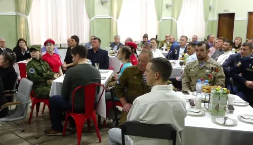 В Алтайском промышленно-экономическом колледже прошло памятное мероприятие