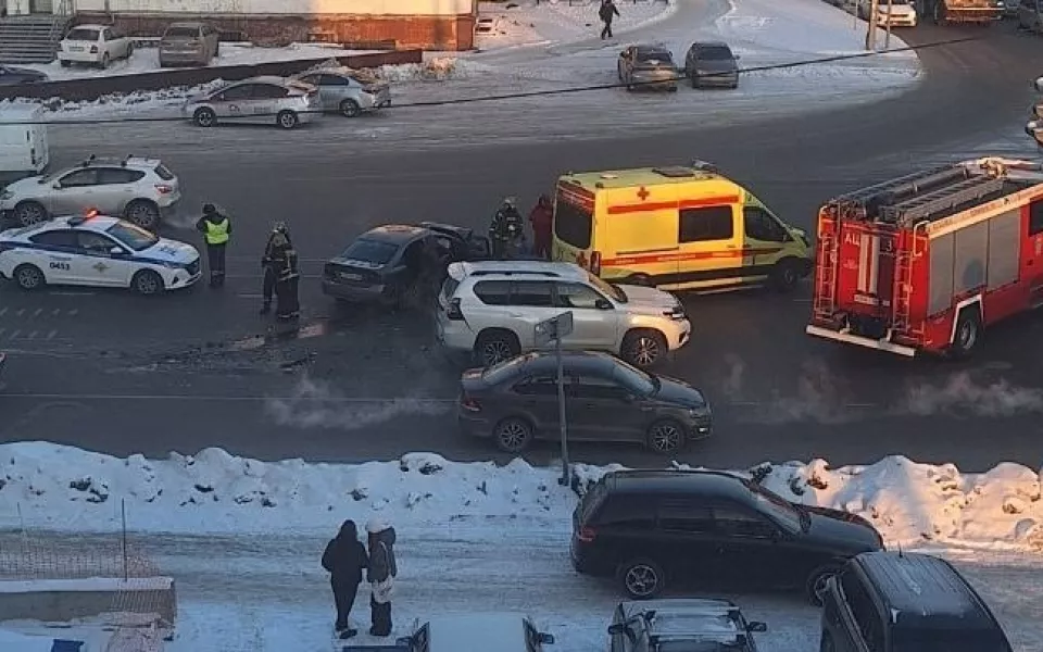 Один человек пострадал в ДТП в районе барнаульской Жилплощадки