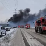 В Барнауле горит автосервис на 9-м Заводском проезде