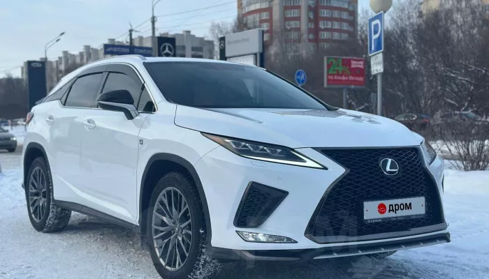 Lexus в керамике и с GPS-сигнализацией продают за 6,4 млн рублей в Барнауле