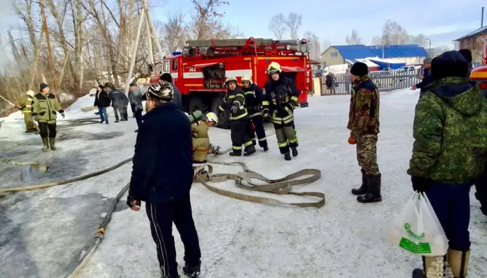 В залесовской пекарне произошел пожар и рухнула крыша