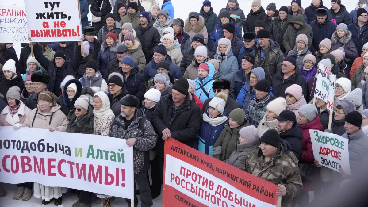 Митинг против золотодобычи в Солонешенском районе