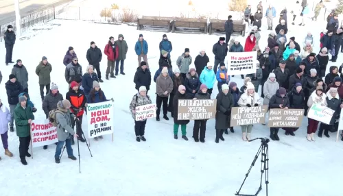 В Солонешенском районе прошел митинг против деятельности золотодобытчиков