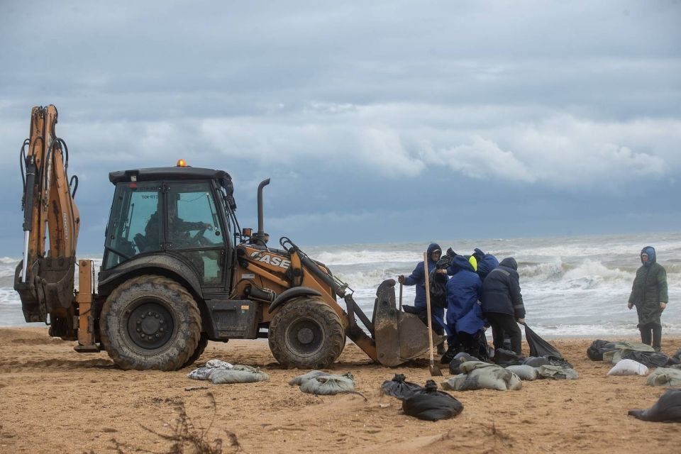 Разлив нефтепродуктов в Анапе