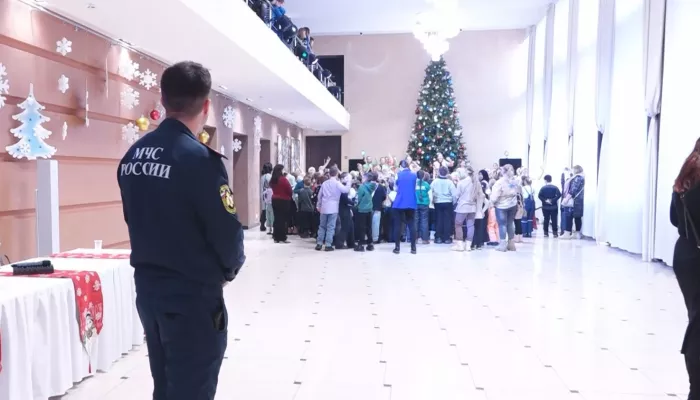 В Барнауле стартовали новогодние представления для школьников