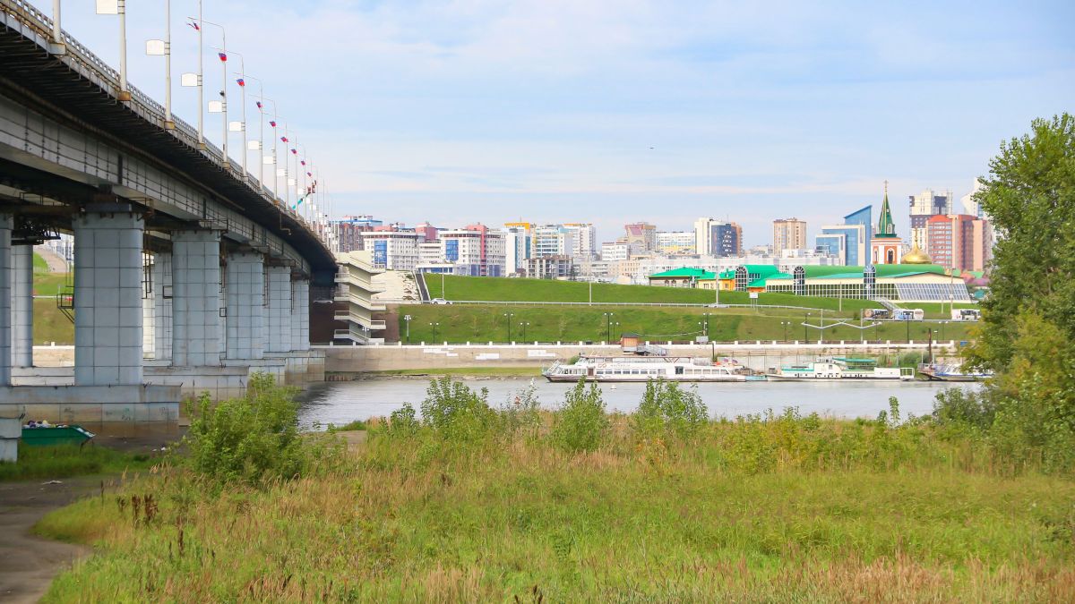 Вид на Барнаул с острова Помазкин