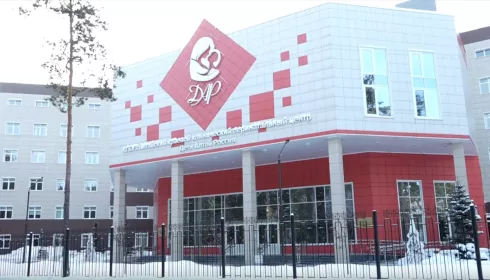 Это большой опыт: студент из Египта работает в реанимации новорожденных в Барнауле