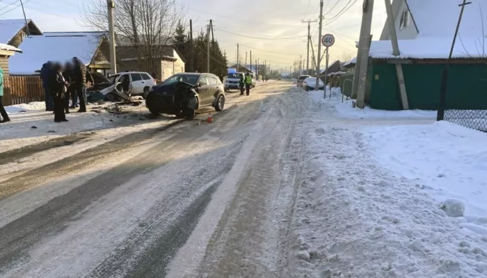 На Алтае два пассажира пострадали в жестком ДТП