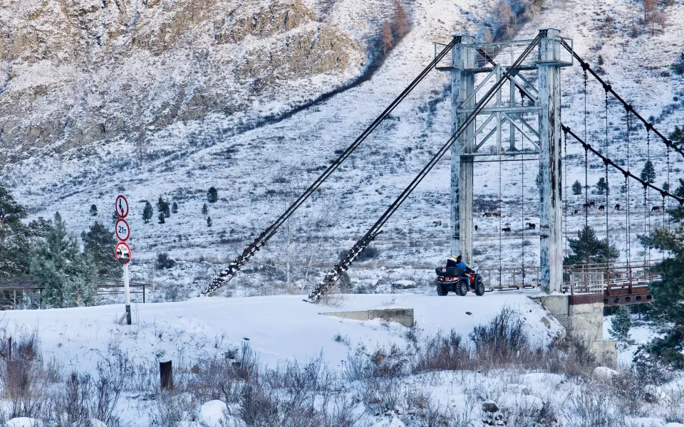 Километры и рубли: ждать ли ремонта дороги на Ороктойский мост и сколько это стоит