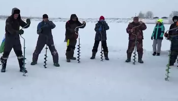 Большой фестиваль зимней рыбной ловли прошел в Алтайском крае