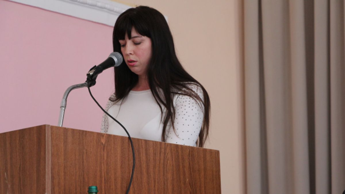 Алтайская чиновница объяснила свою речь о "завышенных требованиях" учителей