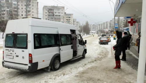 Водитель маршрутки в Барнауле устроил истерику после штрафа ДПС