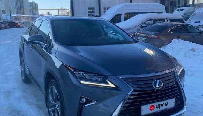 Lexus RX300 в комплектации макси продают в Барнауле за 5,2 млн рублей. Фото