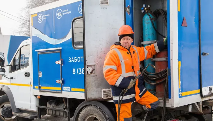 Гостиница, больница и другие учреждения в Барнауле остались без воды из-за аварии