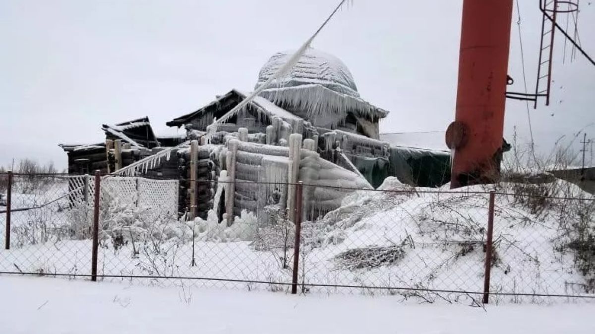 Здание храма в селе Волчно-Бурлинское