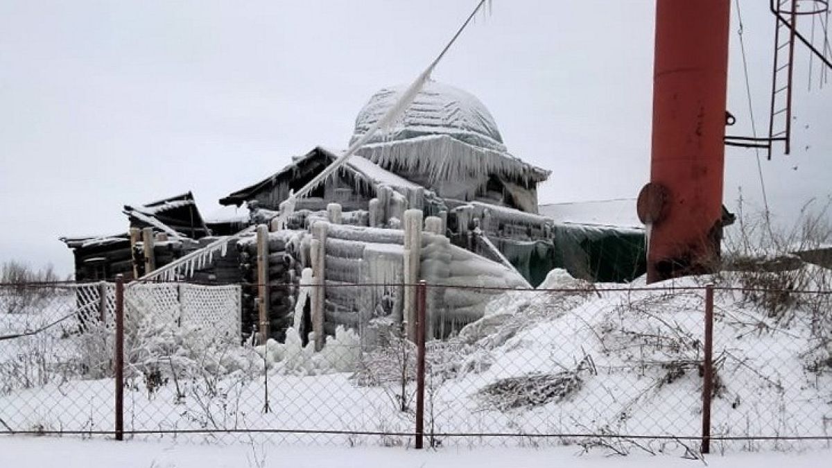 Старинная церковь в Волчно-Бурлинском