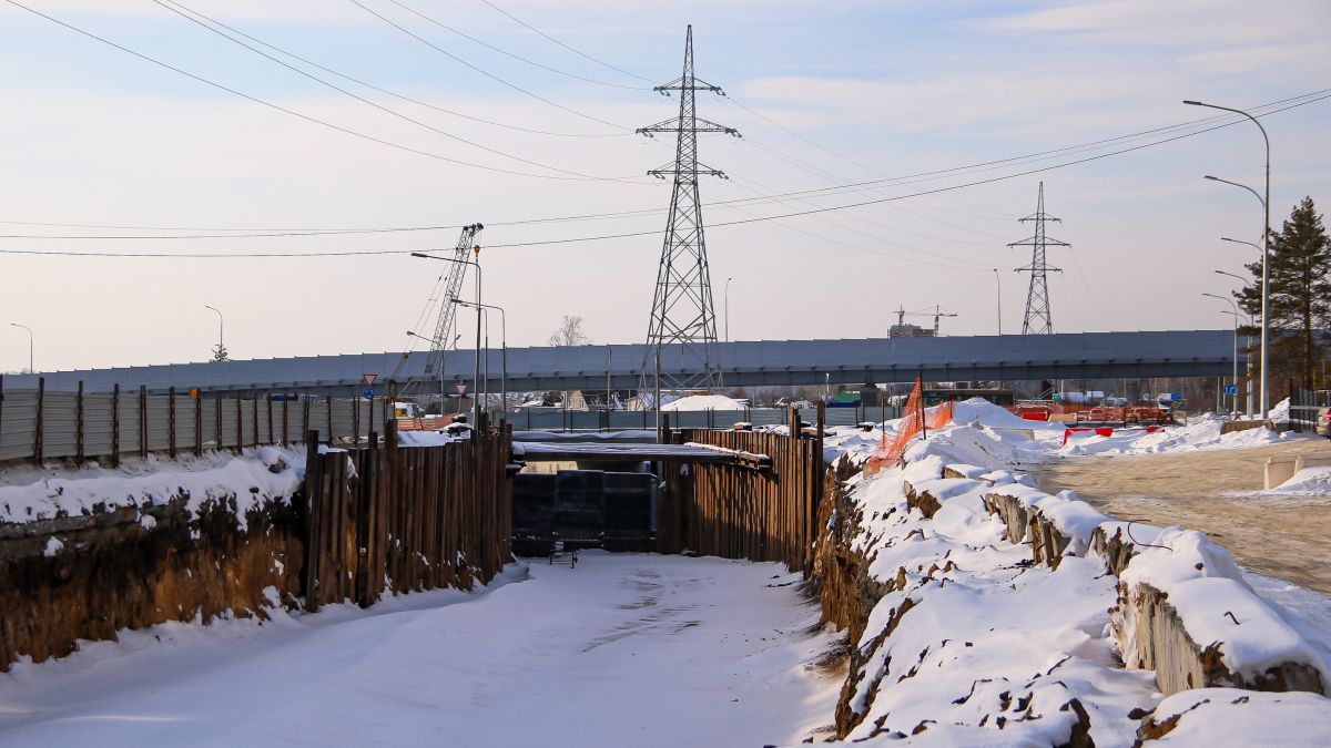 Приостановленная стройка транспортной развязки в Барнауле. 16 января 2025 года