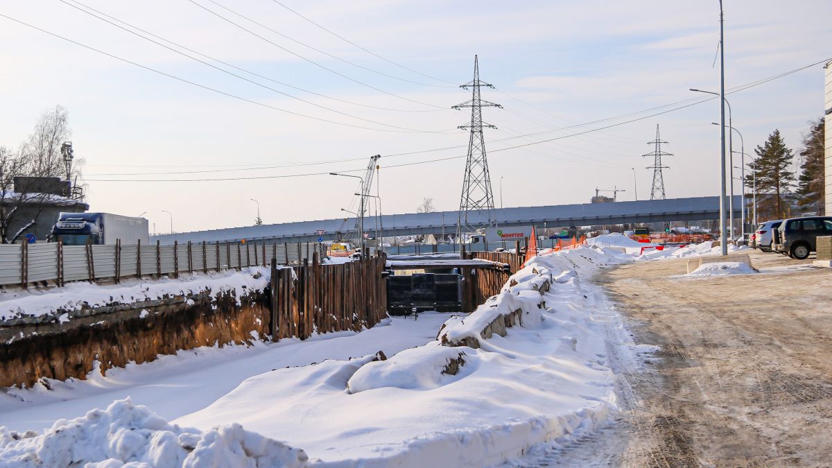 Приостановленная стройка транспортной развязки в Барнауле. 16 января 2025 года