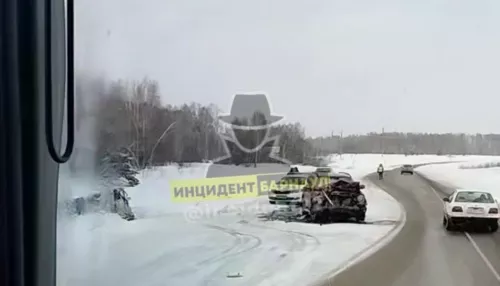 На трассе Барнаул — Бийск две машины слетели с дороги в результате ДТП