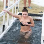 Крещение: когда будет великий праздник и пора ли готовиться к купанию в проруби