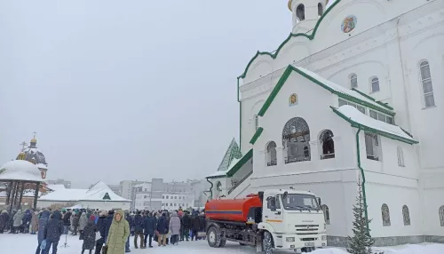 В праздник Крещения Росводоканал Барнаул обеспечил водой православный храм