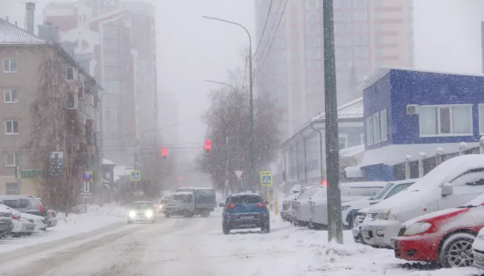 Штормовой прогноз объявили в Алтайском крае на 23 и 24 ноября