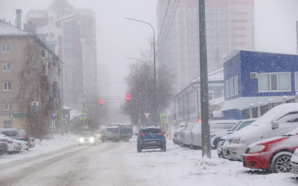 Штормовой прогноз объявили в Алтайском крае на 23 и 24 ноября