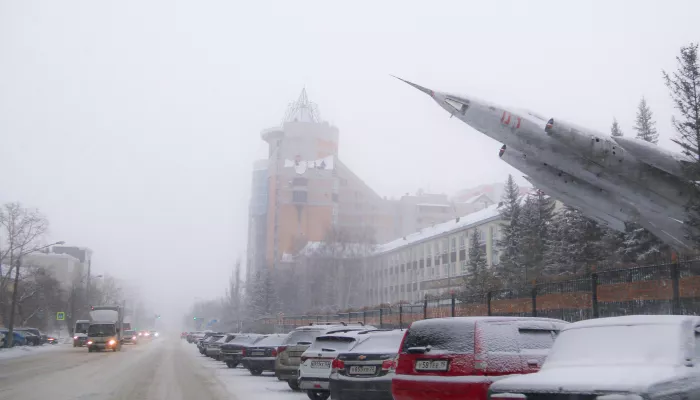 Снегопад и ветер до 83 км/ч накроют Алтайский край в выходные