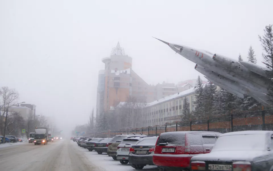 Снегопад и ветер до 83 км/ч накроют Алтайский край в выходные