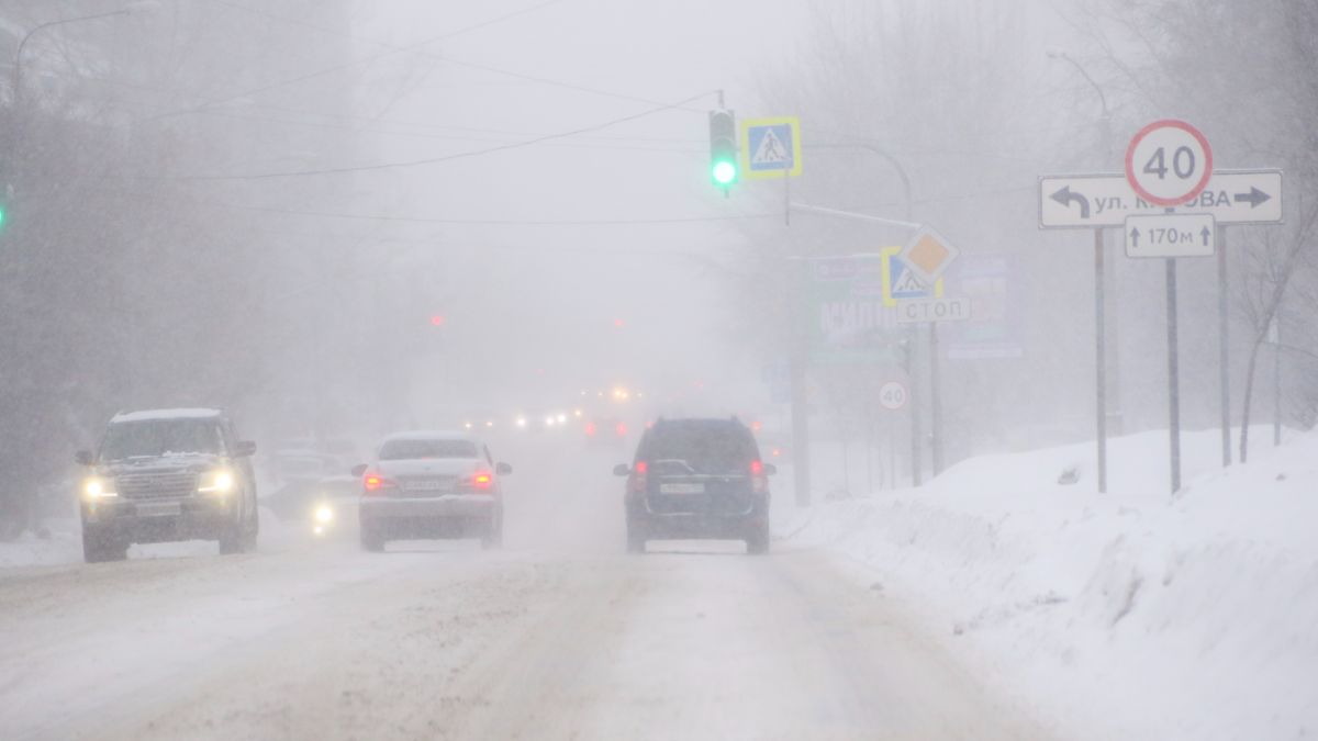 Погода в Барнауле, метель, зима