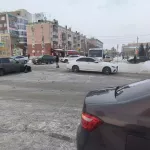 В Барнауле три машины попали в ДТП возле ЦУМа на проспекте Ленина